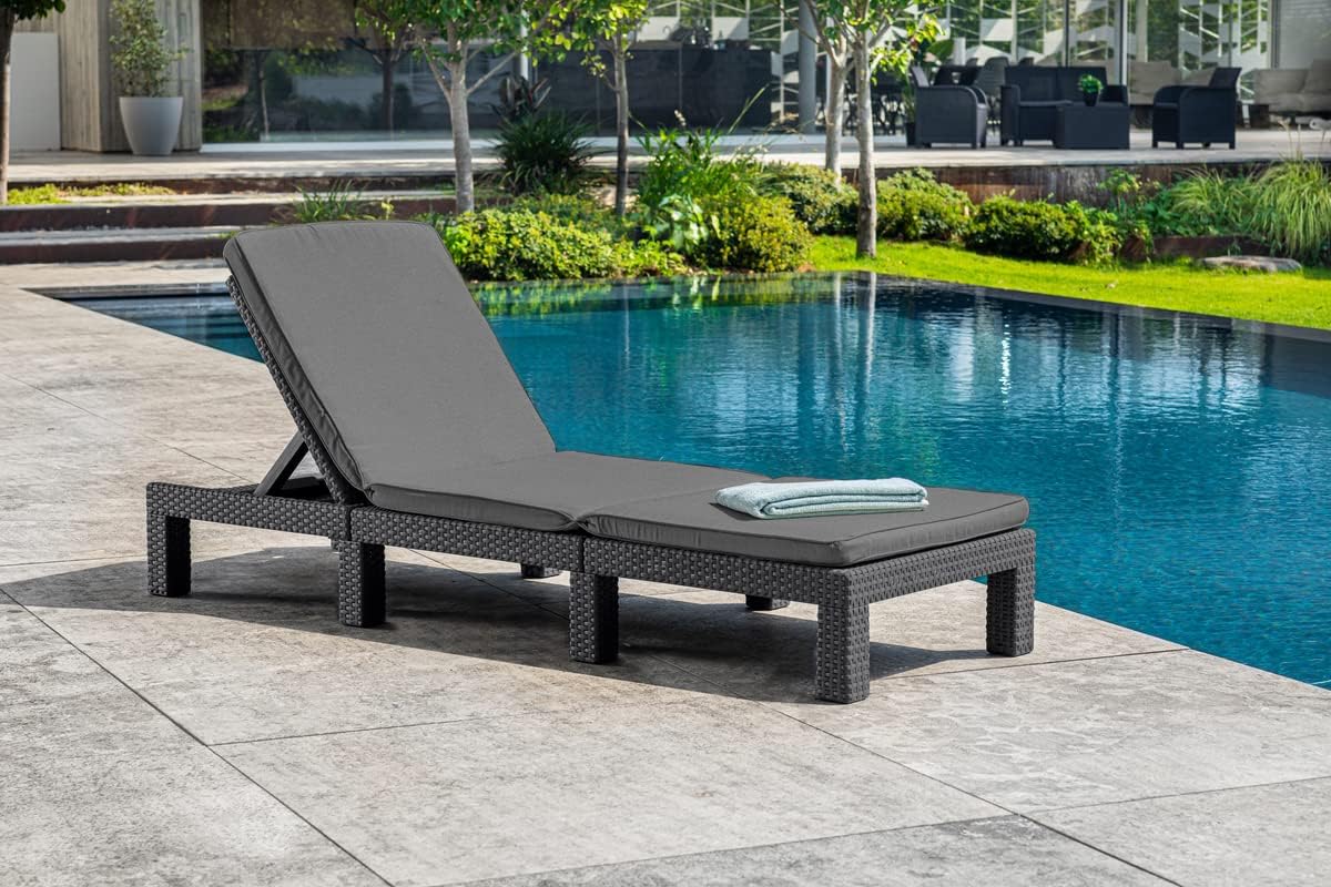 Allibert by Keter" Daytona Deluxe Sun Lounger for Garden, Patio and Balcony with Adjustable Headboard, Grey, including Garden Lounger Cushion, Flat Rattan Look, 195 x 65 x 25.5 cm
